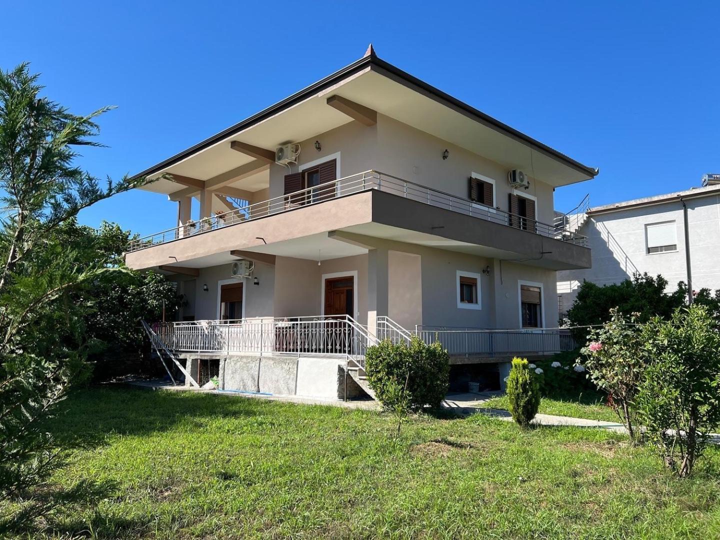Villa Fjorentin Berat Ngoại thất bức ảnh